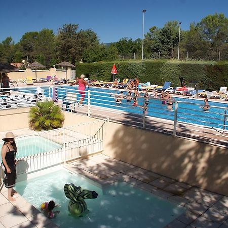 Camping Le Parc Saint-Paul-en-Forêt Eksteriør billede